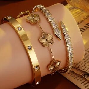 Panthere Serpenti Alhambra Luxury Gold Bracelet Set